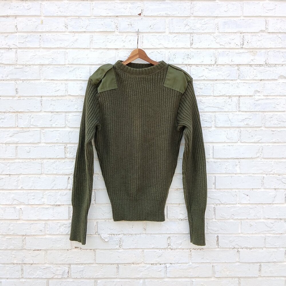 Vintage DSCP Valor Collection Wool Sweater Green